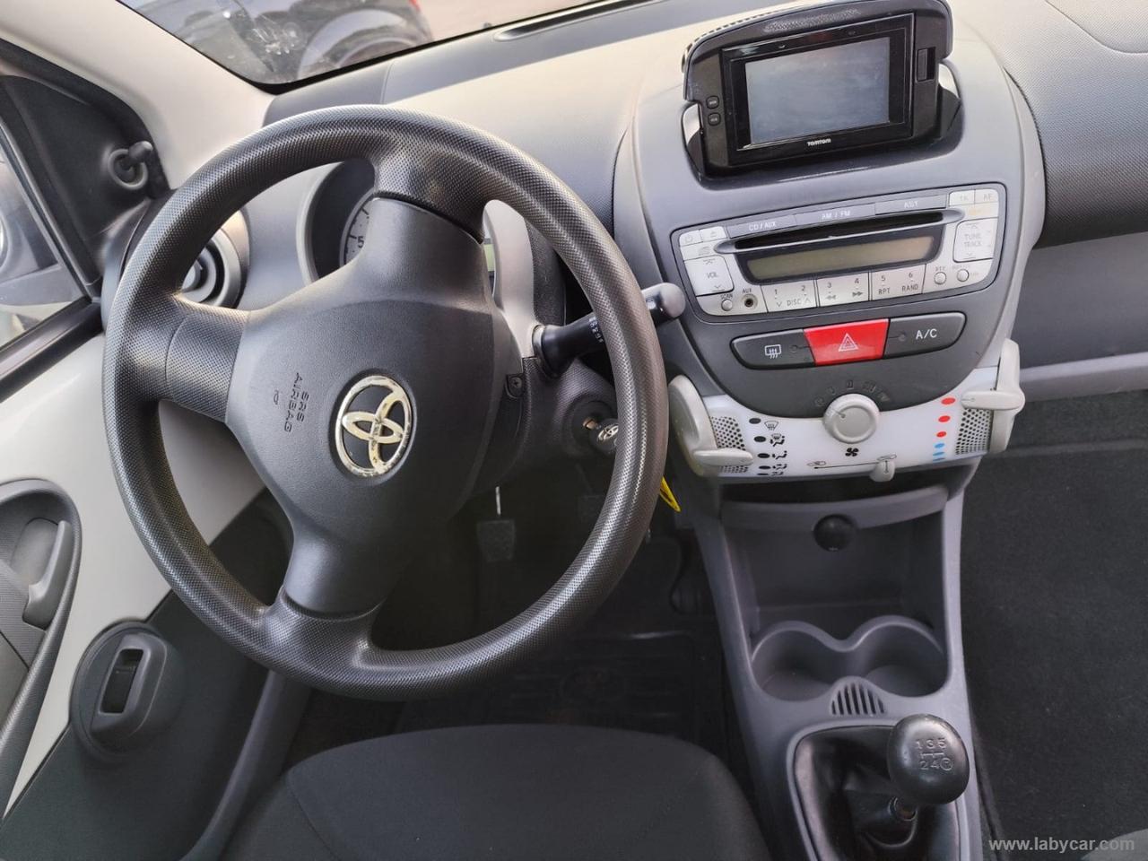 TOYOTA Aygo 1.0 VVT-i 5p. NEOPATENTATI