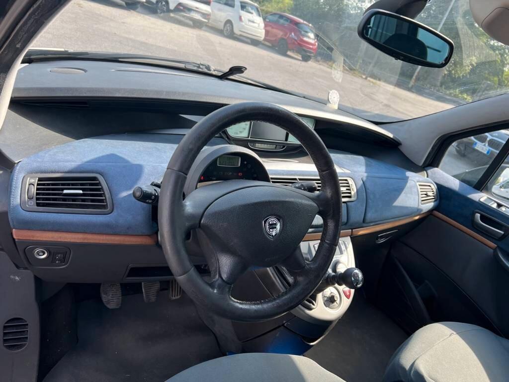 Lancia Phedra 2.2 JTD Executive FAP