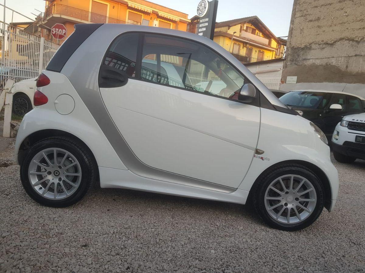 SMART - Fortwo - 52 kW MHD coupé White Tailor Made