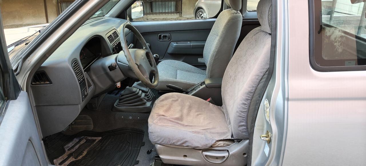 Nissan Navara 2.5 TD Pick Up