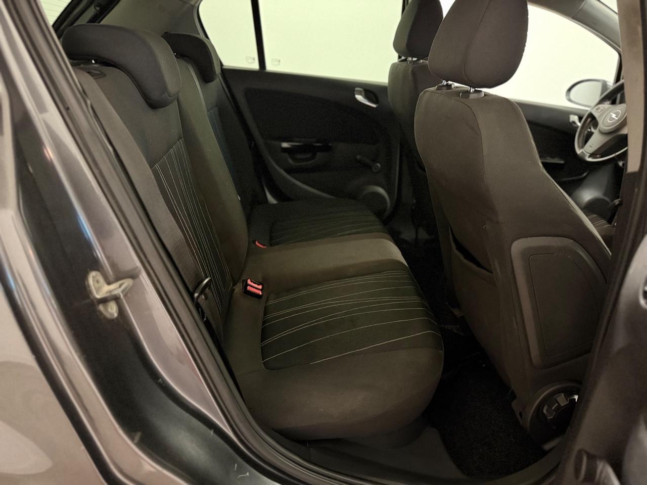 Opel Corsa 1.2 5 porte Cosmo NEOPATENTATI