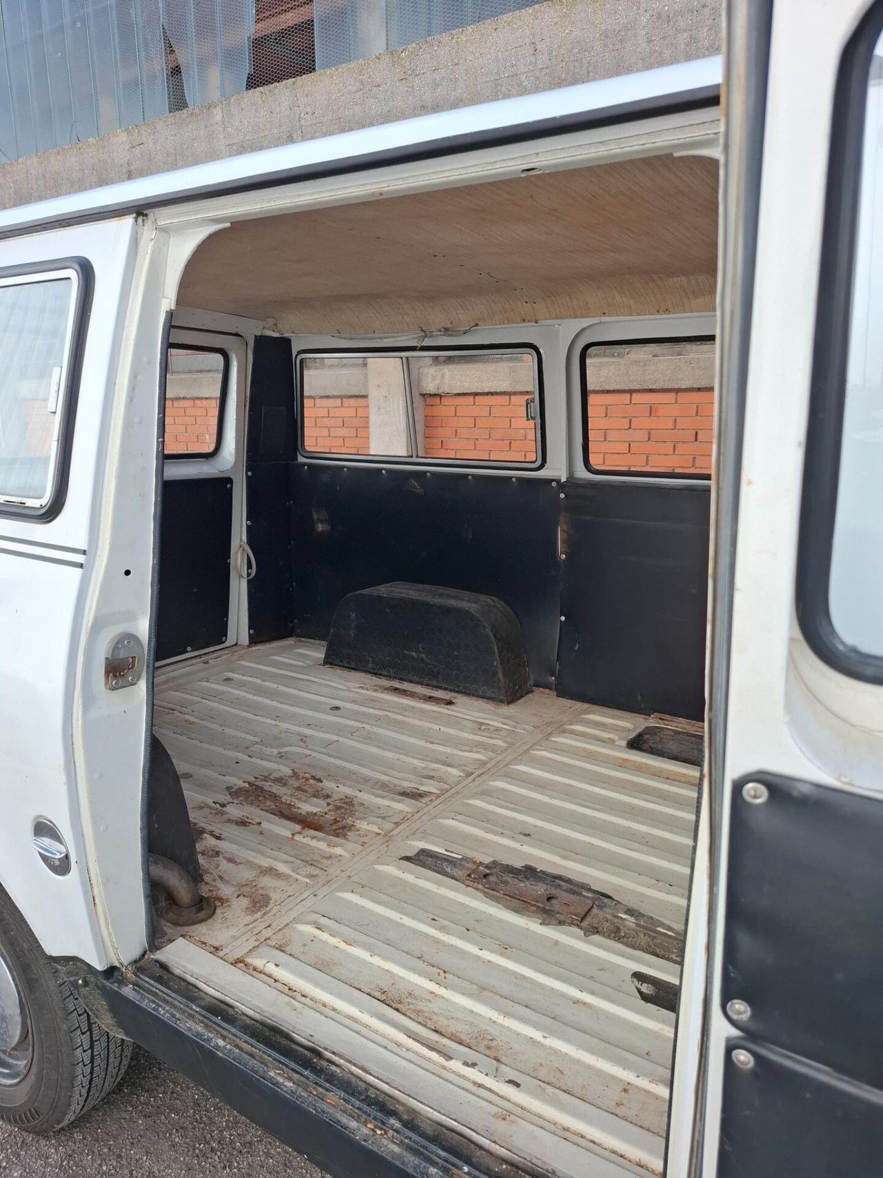 Bedford CF 97 1980 5 marce