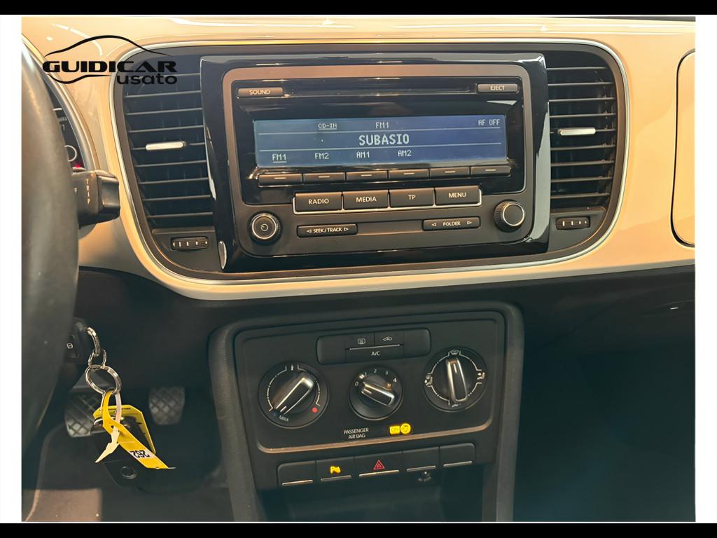 VOLKSWAGEN Maggiolino 2011 Cabrio - Maggiolino Cabrio 1.2 tsi Design