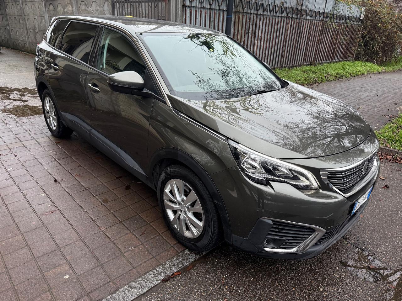 Peugeot 5008 BlueHDi 130 S&S Business