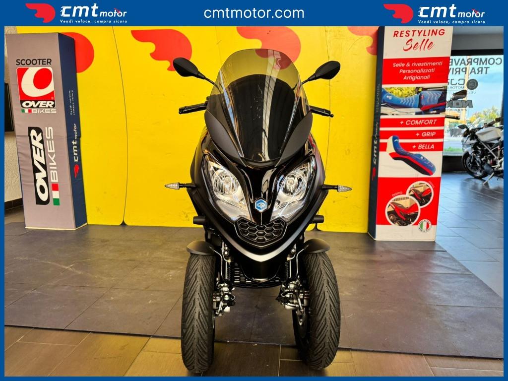 Piaggio MP3 - 2023