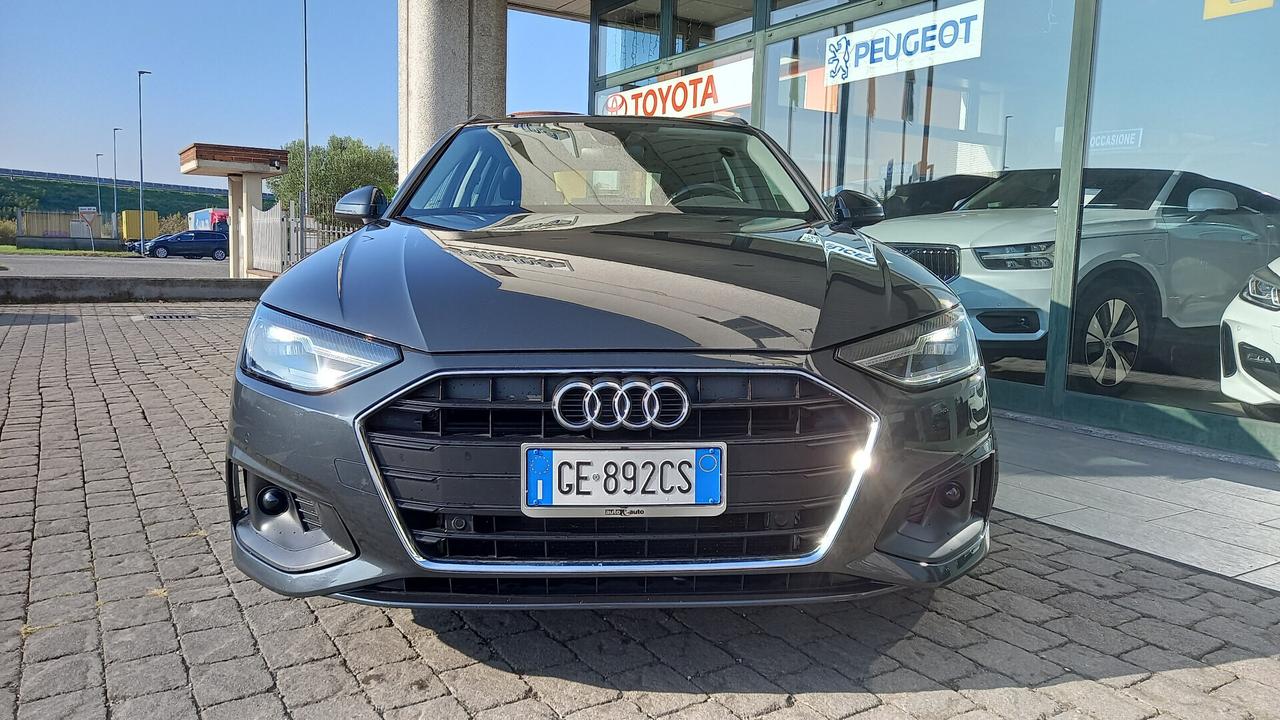 Audi A4 Avant 30 TDI/136 CV S tronic Business