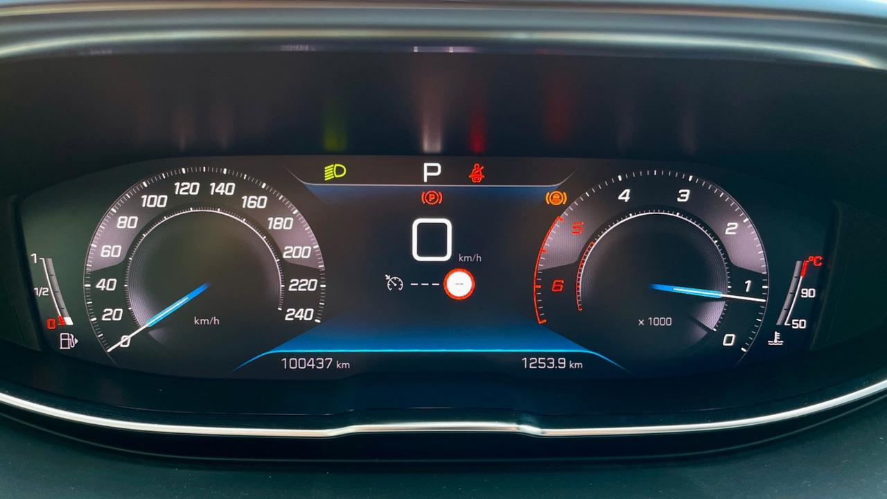 Peugeot 3008 BlueHDi 130 S&S EAT8 Active V. Cockpit Led