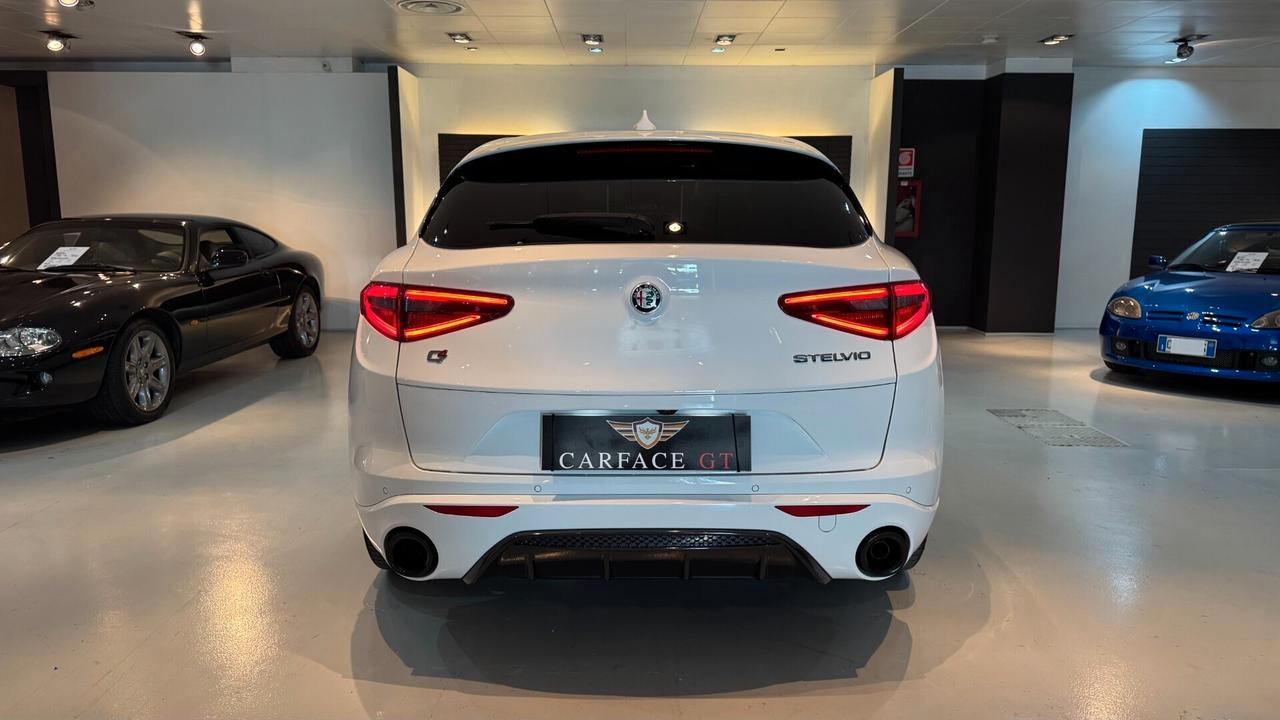 Alfa Romeo Stelvio 2.2 210CV Veloce - 2022