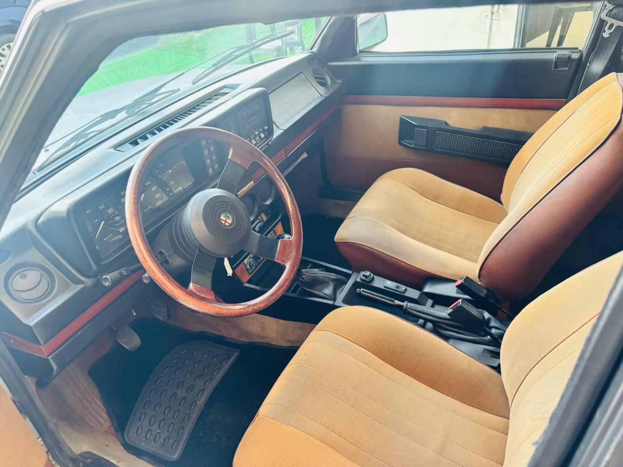 Alfa Romeo Alfetta 2.0