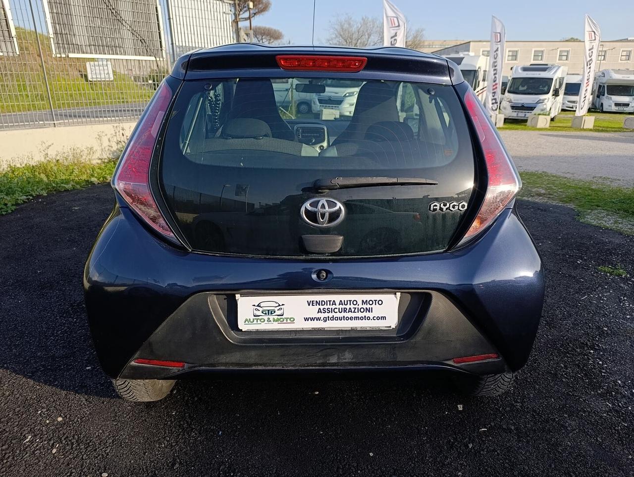 Toyota Aygo I 2012 Aygo 1.0 Lounge connect 3p