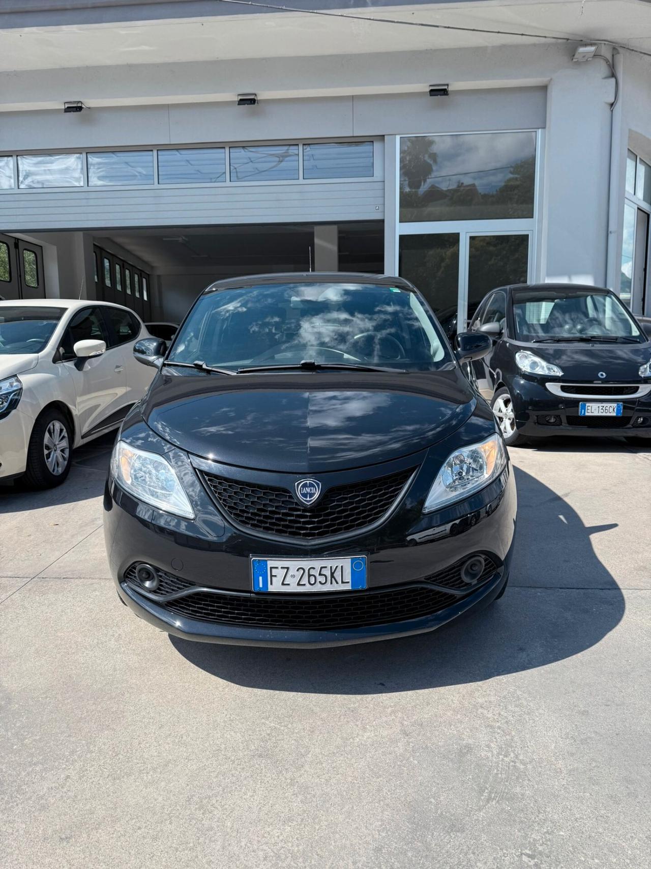 Lancia Ypsilon 1.2 69 CV 5 porte GPL Ecochic Gold