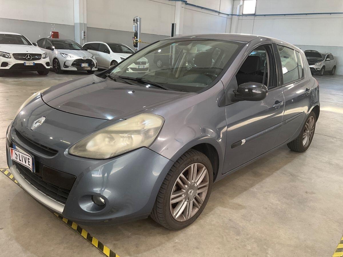 RENAULT CLIO 1.2 BENZINA NEOPATENTATI 5 PORTE
