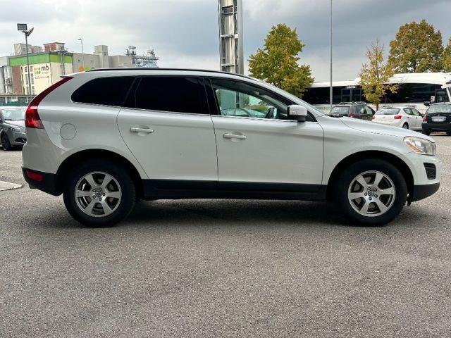 VOLVO XC60 D3 AWD Geartronic Momentum