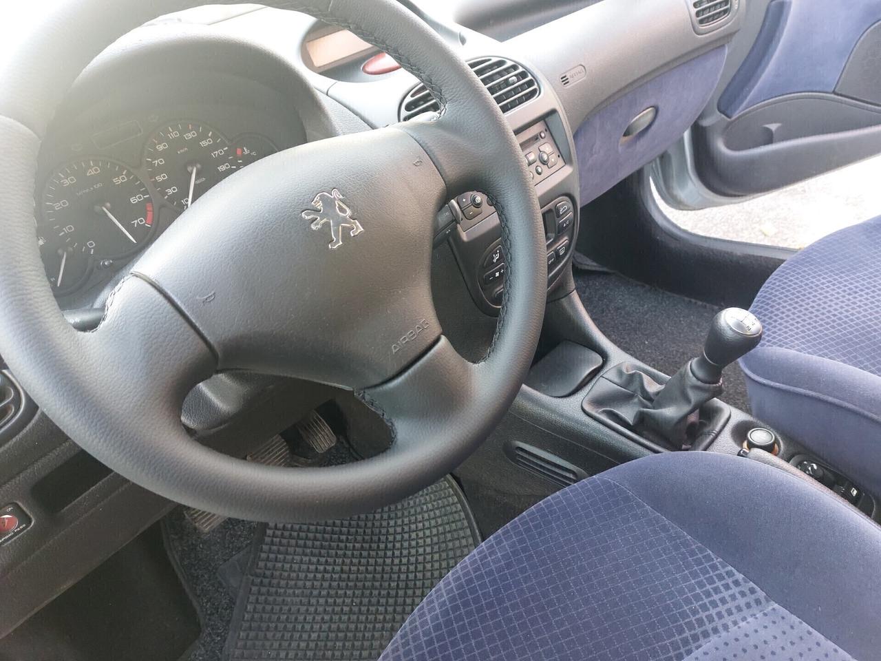 Peugeot 206 benzina come nuova