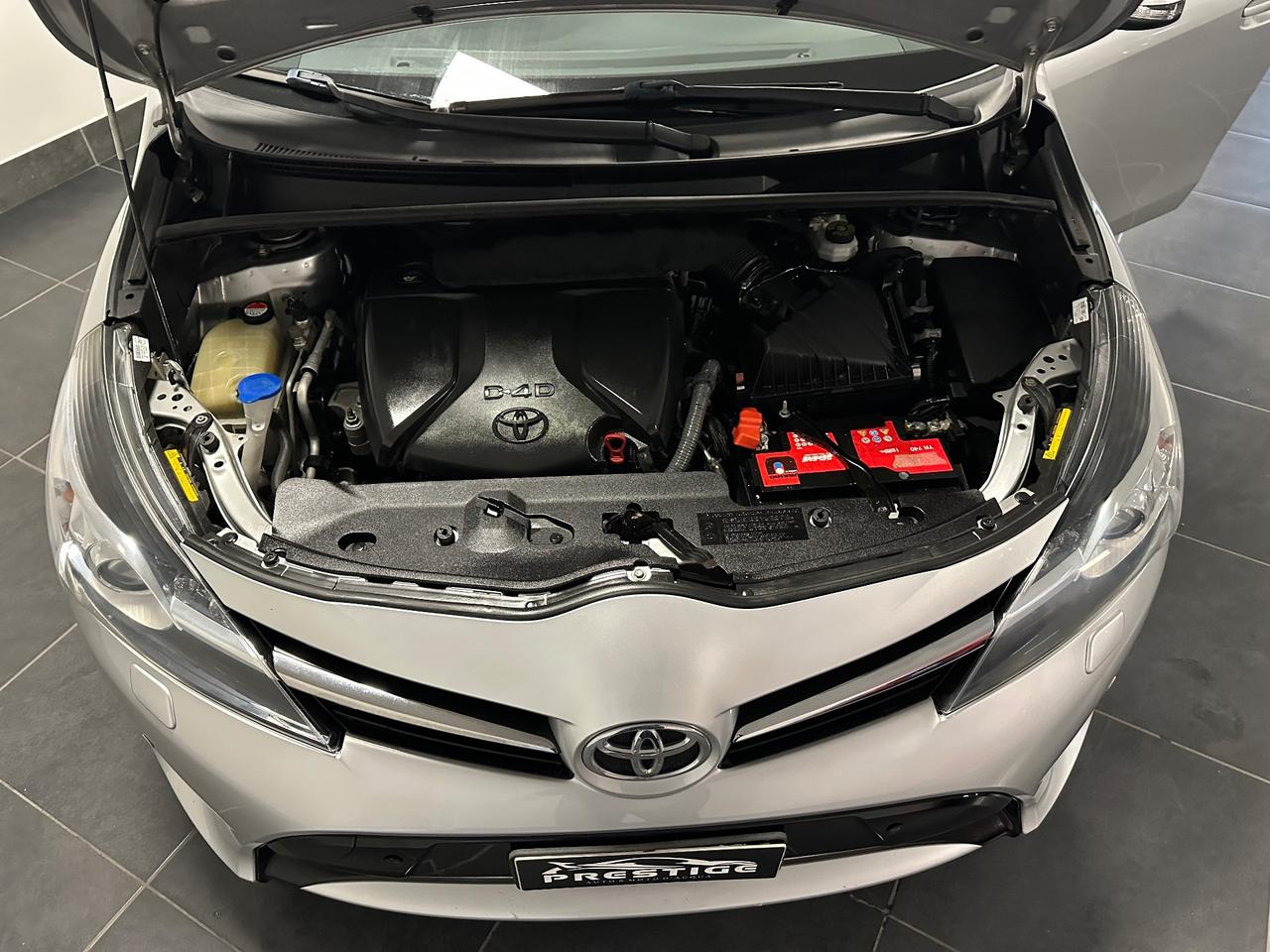TOYOTA VERSO 1.6 D-4D 110CV GANCIO TRAINO