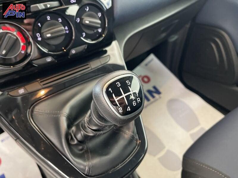 Lancia Ypsilon Ypsilon 1.0 FireFly 5 porte S&S Hybrid Platino