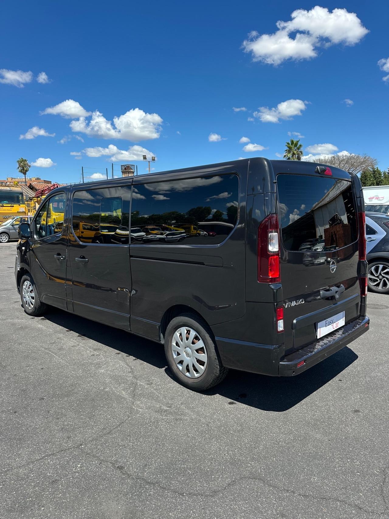 Opel Vivaro 9 posti Passo lungo