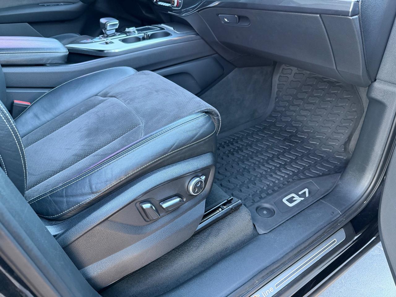 Audi Q7 3.0 TDI 218 CV ultra quattro tiptronic s line 7 posti