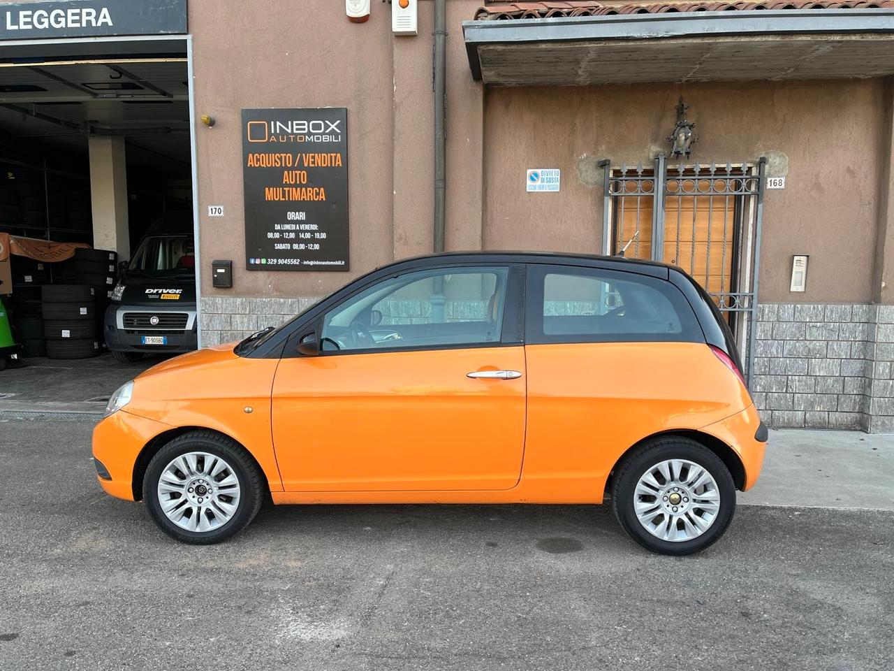 Lancia Ypsilon Ypsilon 1.2 16v Momo Design