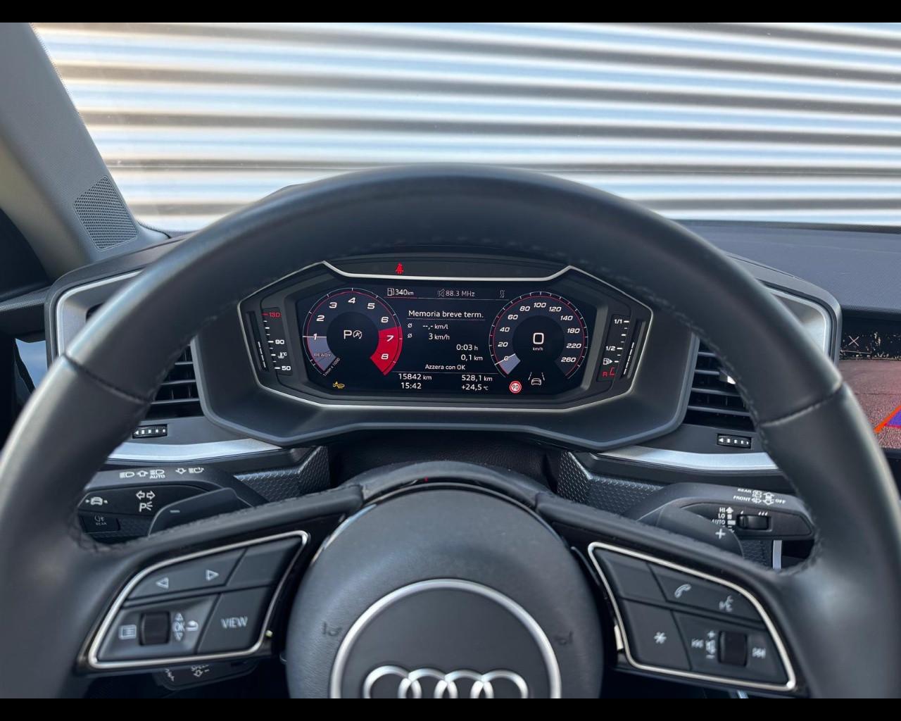 AUDI A1 SPORTBACK 30 TFSI S-TRONIC S-LINE EDITION