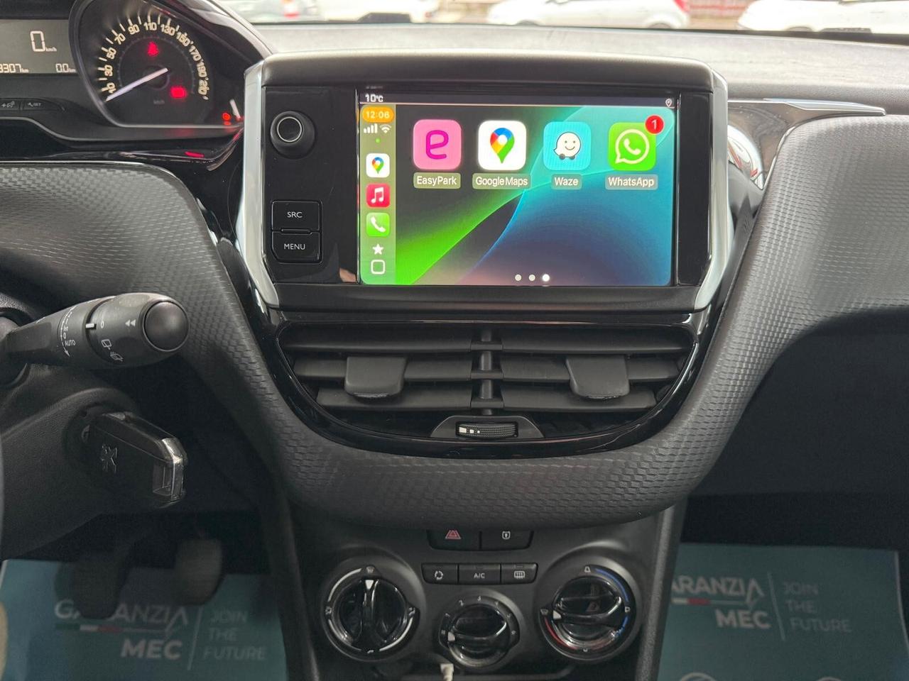 Peugeot 2008 BlueHDi 100 S&S Signature