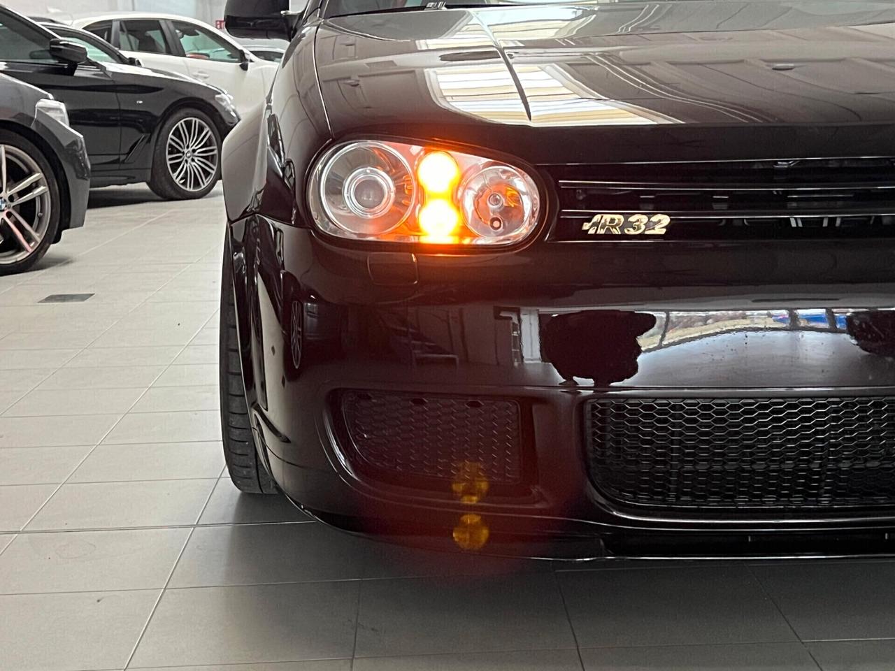 Volkswagen Golf R32