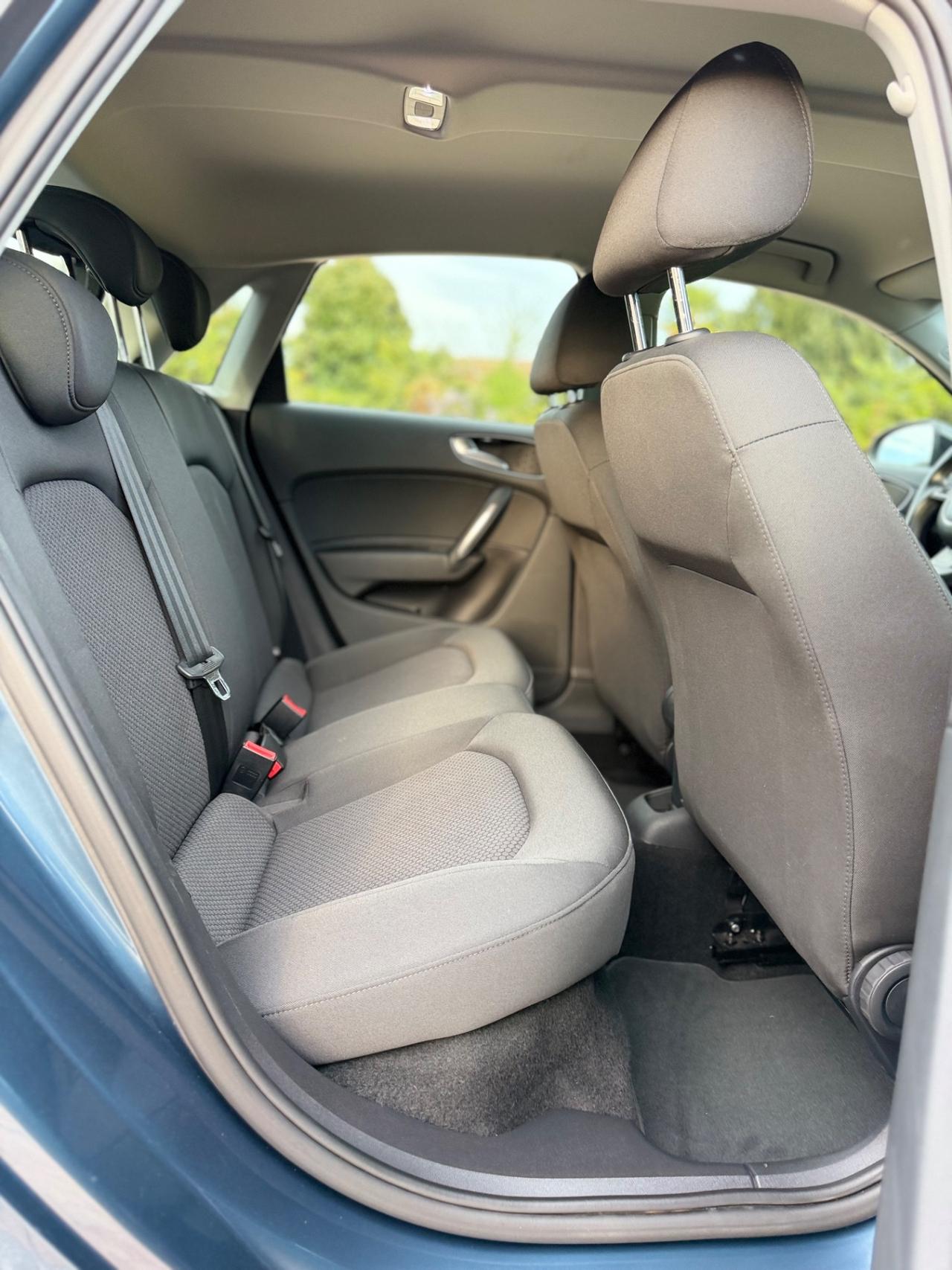 Audi A1 1.6 TDI 116 CV s line