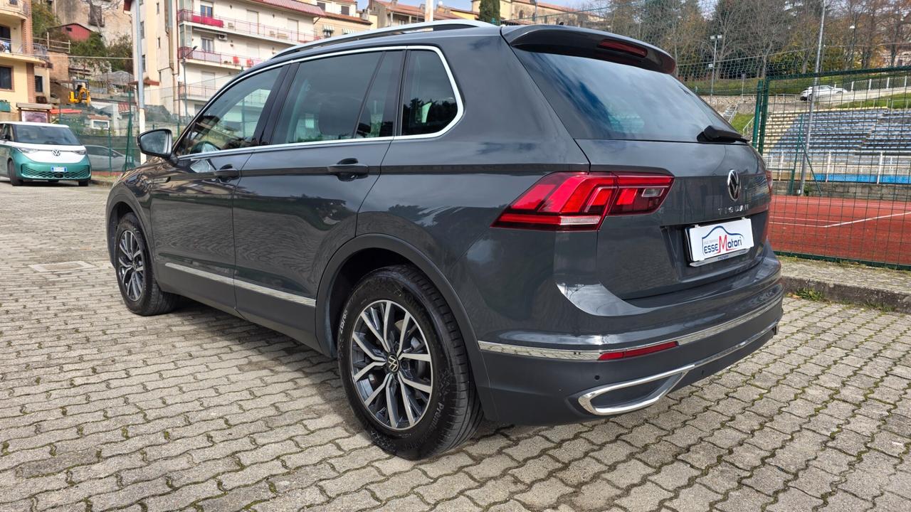 Volkswagen Tiguan 2.0 TDI 150 CV SCR DSG Elegance