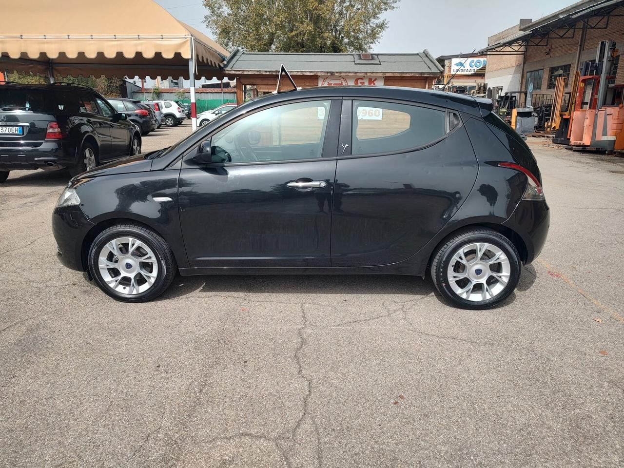 Lancia Ypsilon 1.2 69 CV 5 porte Gold, BENZINA, OK NEOPATENTATI, GARANZIA L.12 MESI