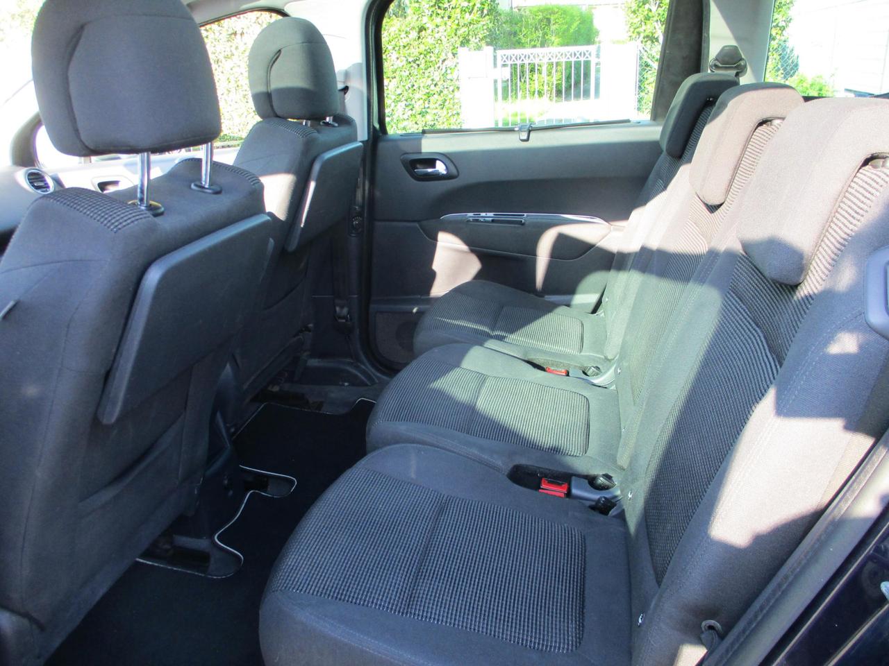 Peugeot 5008 5008 1.6 hdi 8v Business 115cv TETTO/Navi/7 Posti