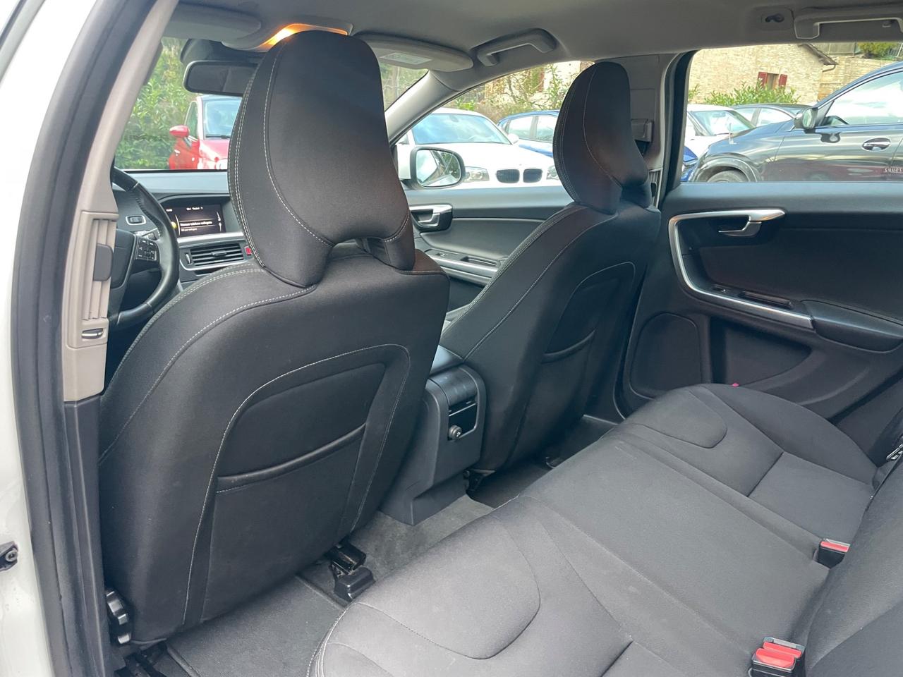 Volvo V60 2.0 Diesel - Automatico - Neopatentati