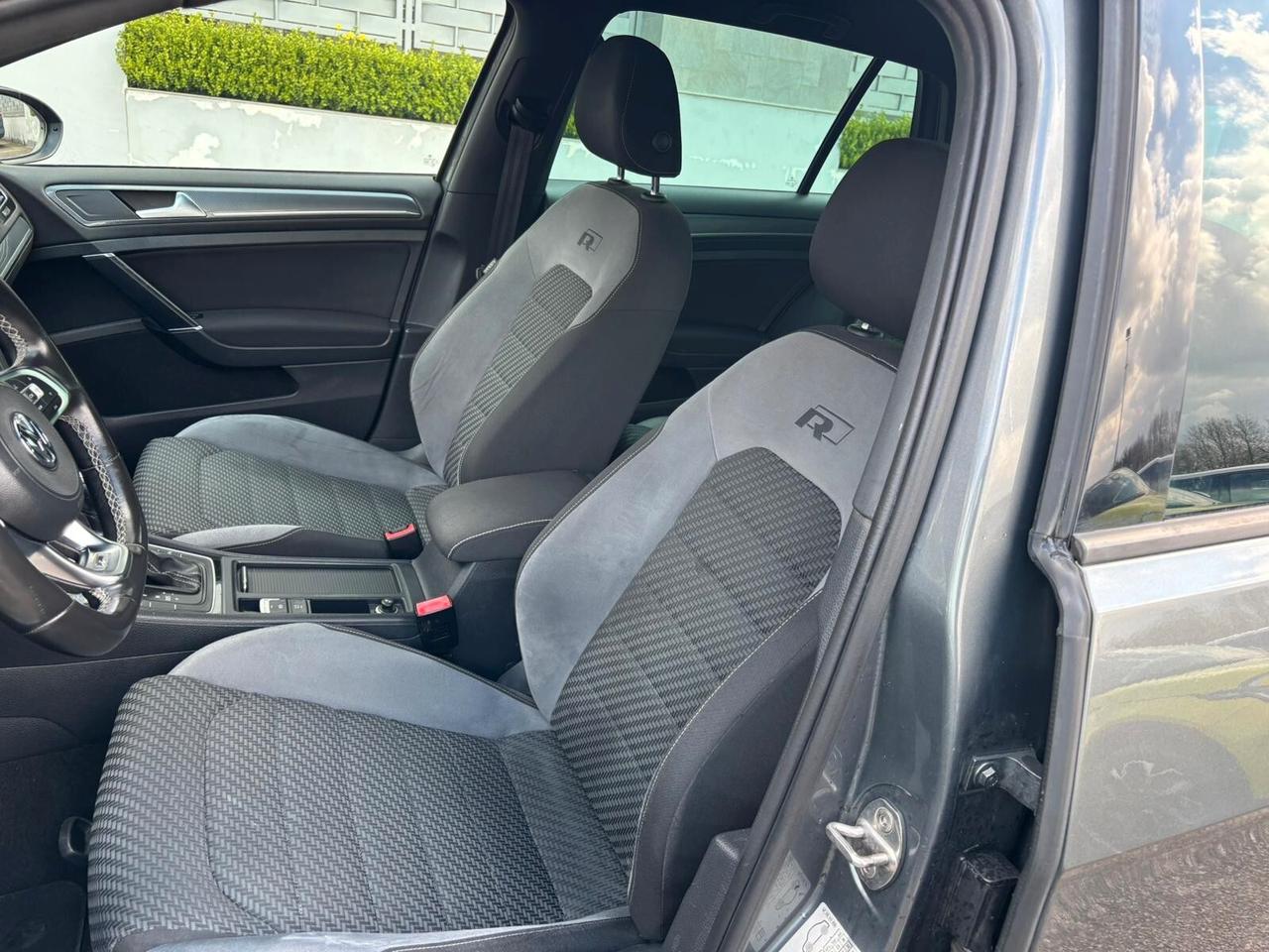 Volkswagen Golf 1.5 DSG R-LINE 150 CV - 2018