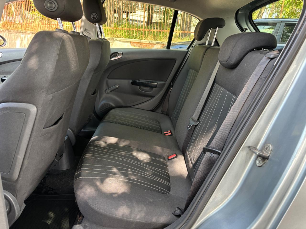 Opel Corsa 1.2 5 porte Club