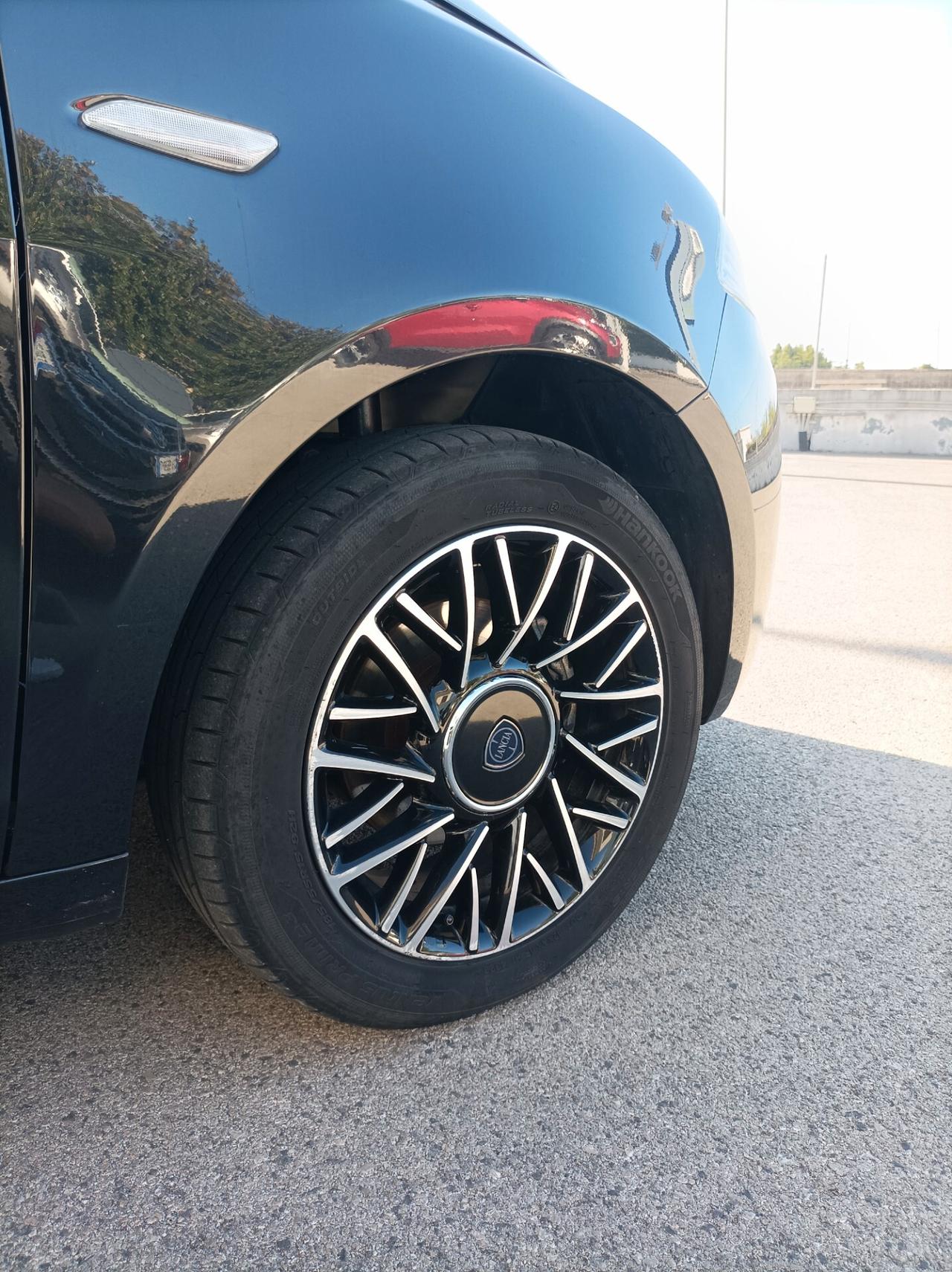Lancia Ypsilon 1.2 69 CV 5 porte GPL Ecochic Gold
