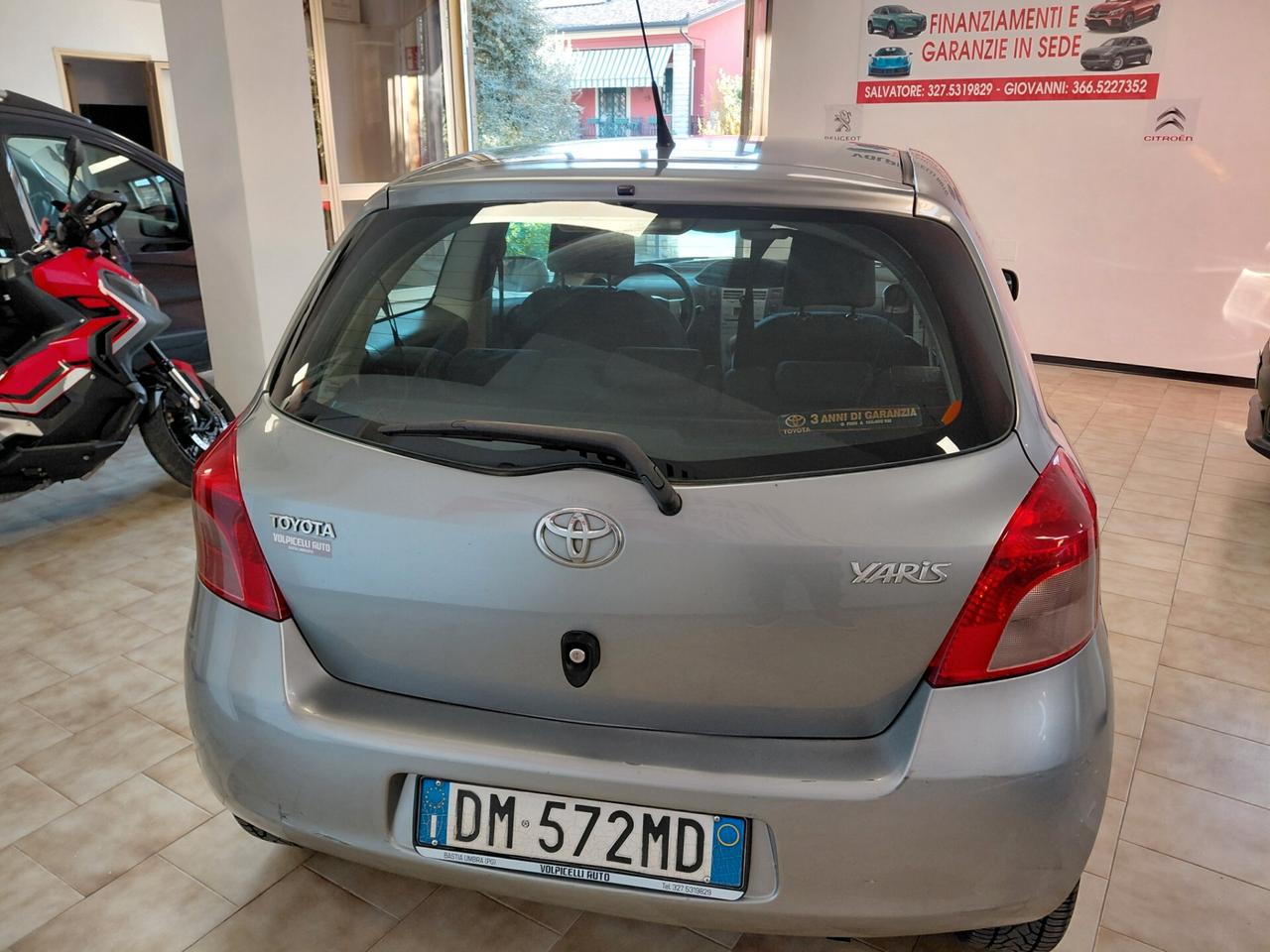 TOYOTA YARIS ANNO 2008 BZ 1.0 ADATTA NEOPATENTATI KM 185 MILA
