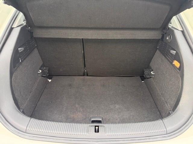 Audi A1 1.6 TDI 105 CV Ambition 2011