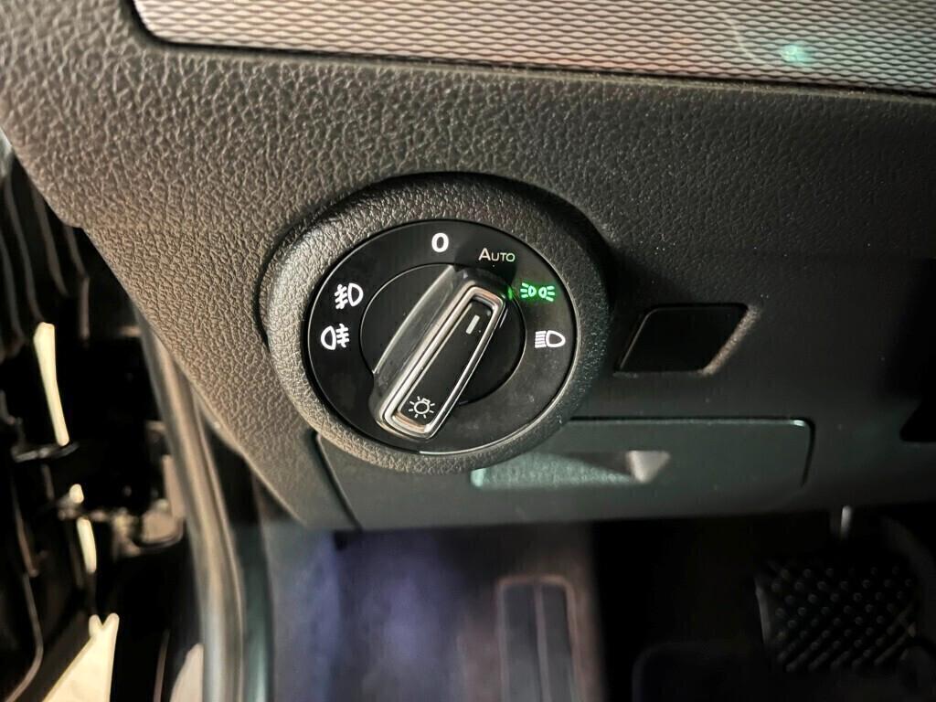 Volkswagen Multivan 2.0TDI T6.1 Highline 150cv dsg 7p