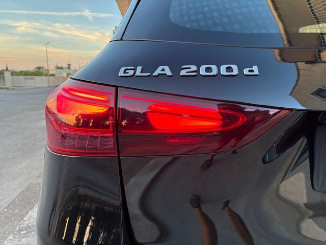 MERCEDES-BENZ GLA 200 d Automatic Business Extra