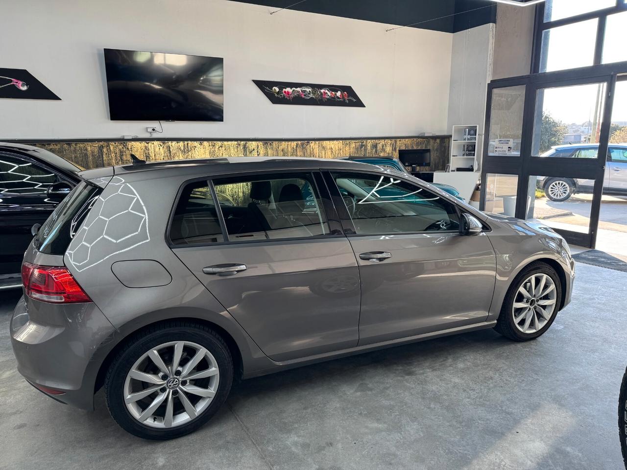 Volkswagen Golf Business 1.6 TDI DSG 5p. Highline BlueMotion Technology