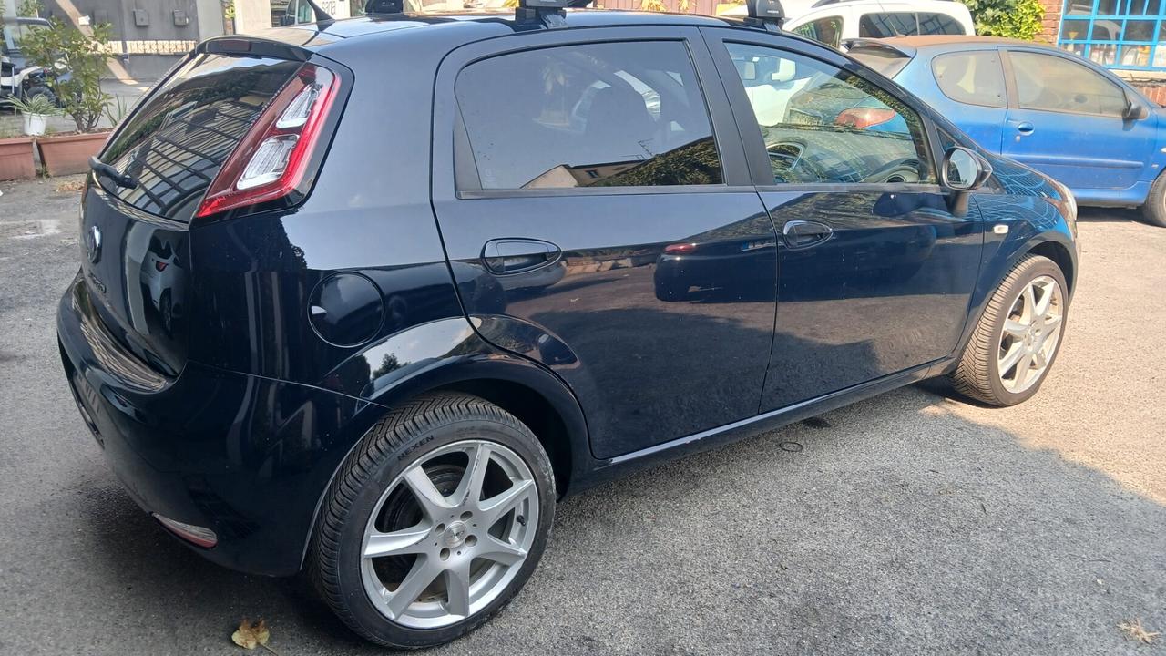 Fiat Grande Punto 1.4 5 porte AUTOMATICA