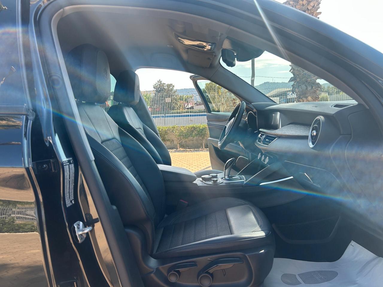 Alfa Romeo Stelvio 2.2MJ 160CV AT8 Sport-Tech CER.19 PELLE