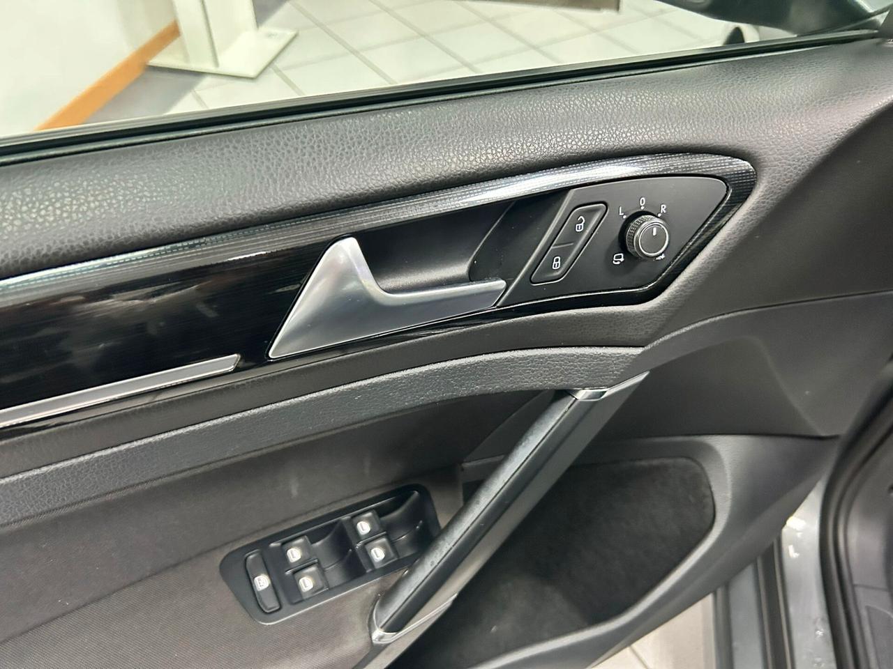 Volkswagen Golf 1.6 TDI 115 CV DSG 2017