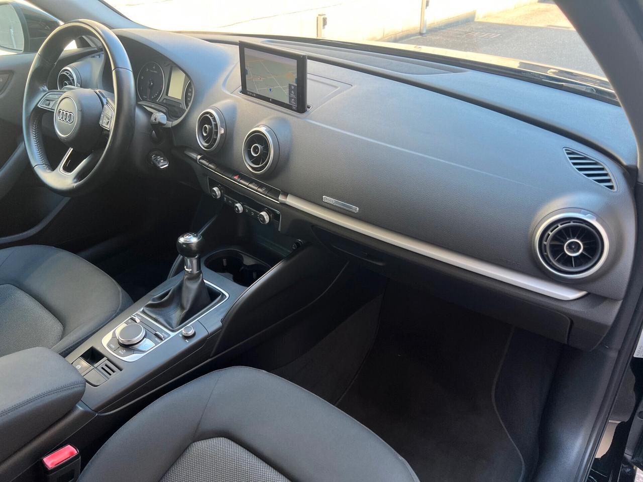 Audi A3 SPB Sportback 2.0 tdi 150CV Business NAVI/LED/17;