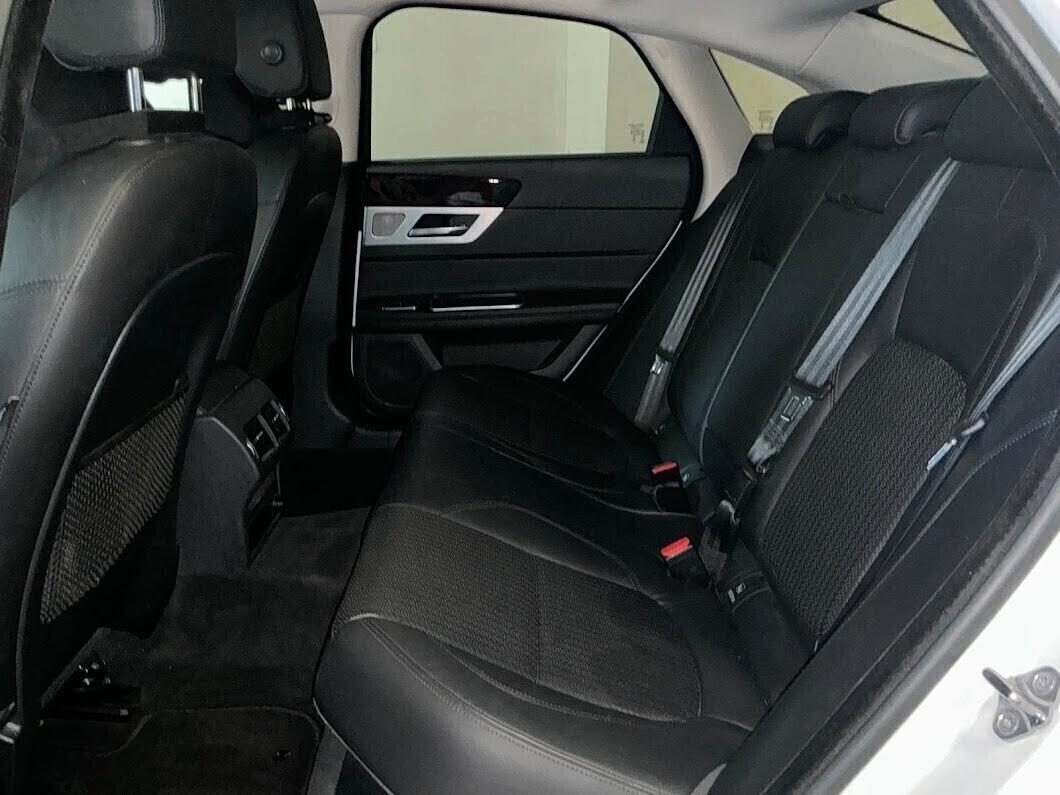 JAGUAR XF 3.0d V6 2015 TETTO APRIBILE FULL OPTIONAL 80.000KM