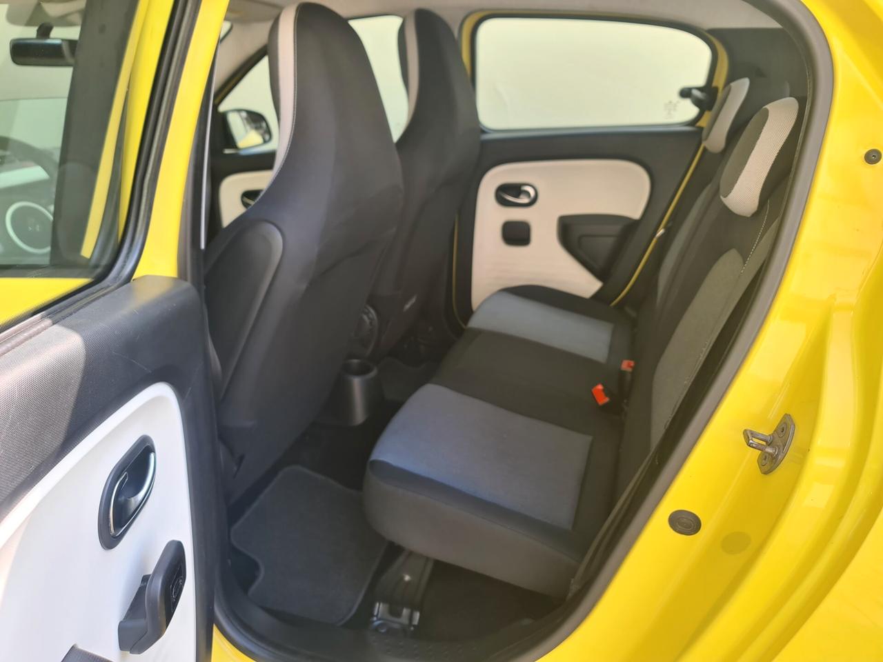 Renault Twingo 1.0 SCe Live - unicoprop.
