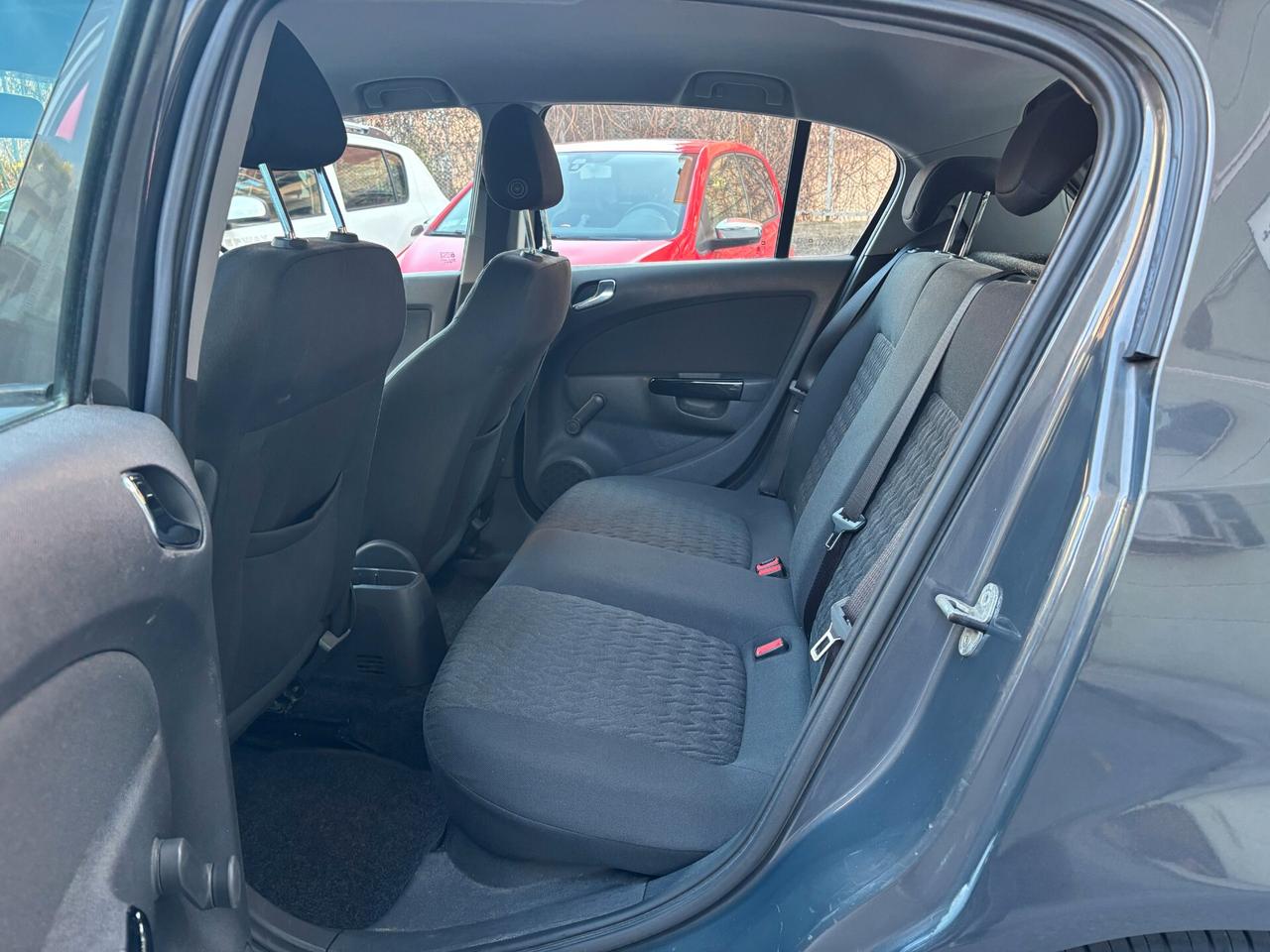 Opel Corsa 1.2 5 porte UNIPROPRIETARIO PNEUMATICI NUOVI