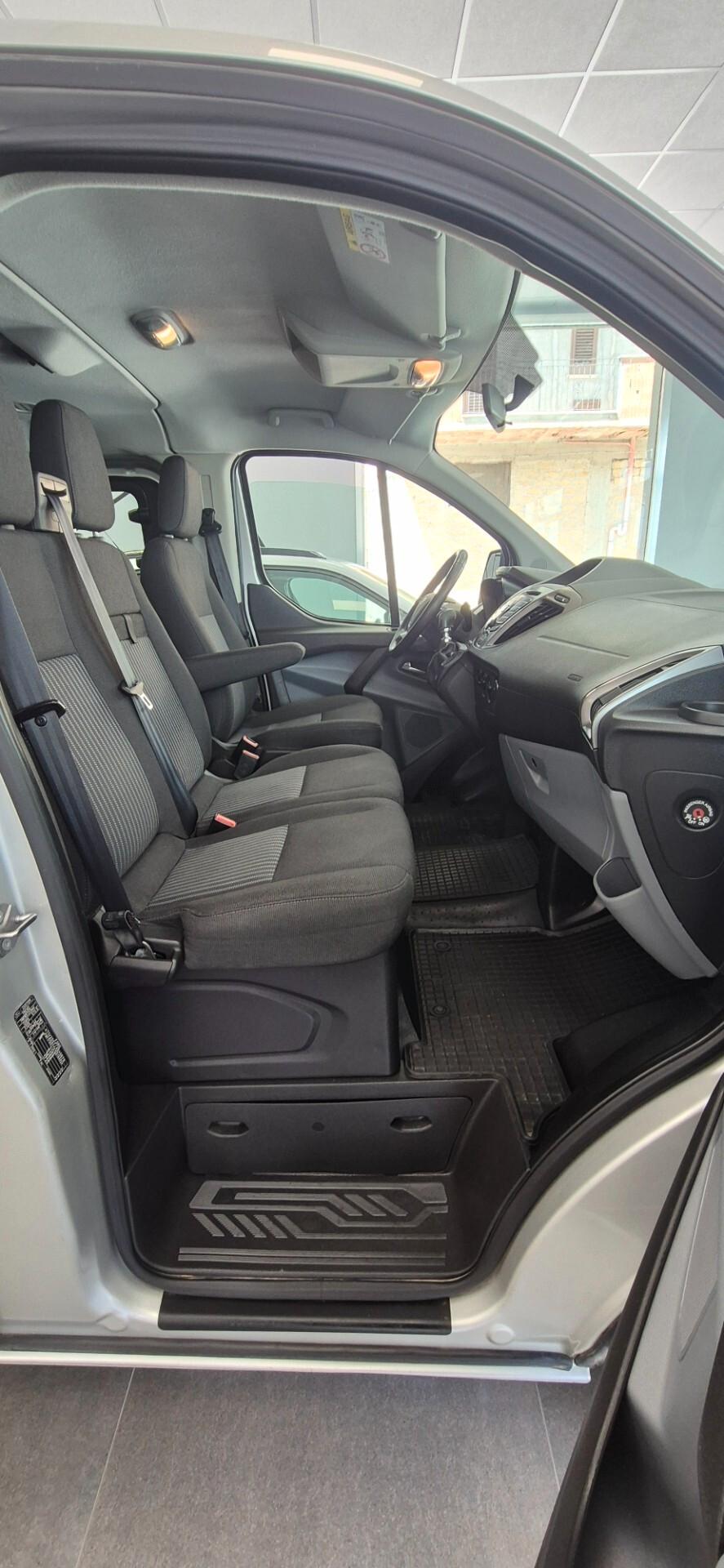Ford Tourneo Custom 310 2.0 TDCi 130CV 9 POSTI