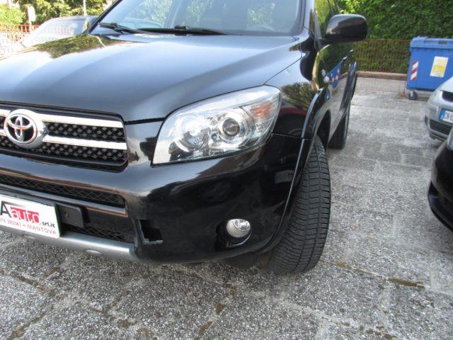 TOYOTA RAV 4 Crossover 2.2 D-4D 177cv Luxury -CONDIZIONI OTTIME