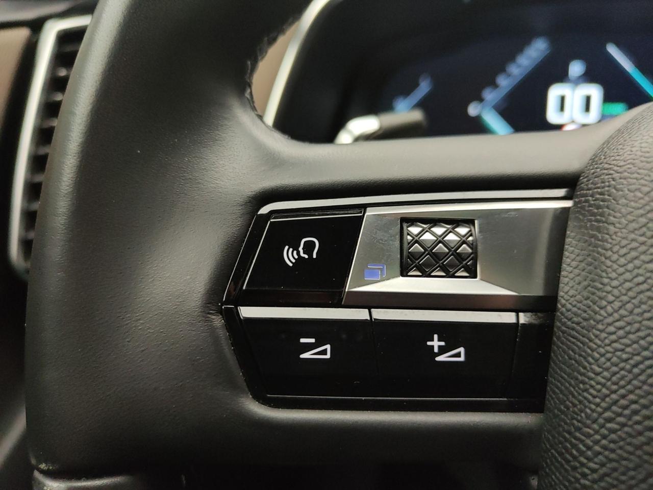 DS7 Crossback DS7 CROSSBACK 1.6 E-TENSE PHEV 300CV BUSINESS 4X4 AUTO