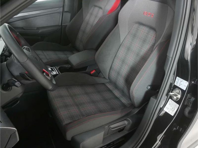 Volkswagen Golf 2.0 TSI GTI DSG Black Style LED 18" Camera